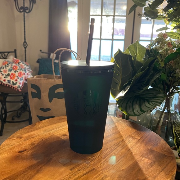 🖤Starbucks🖤 Matte Black 16oz Tumbler - Picture 6 of 7